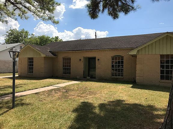 2nd image of 11615 Barwood Bend Dr