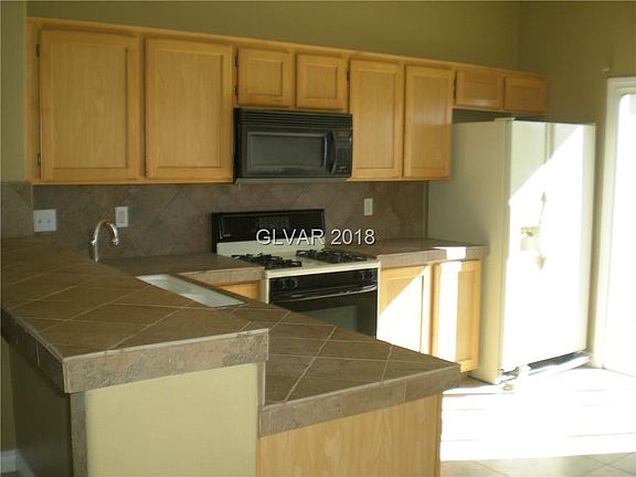 3rd image of 7464 Peaceful Brook St