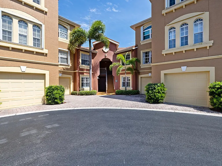 15605 Ocean Walk Cir #106 — Photo 11