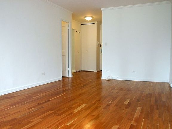 4th image of 330 E 46th St APT 10M