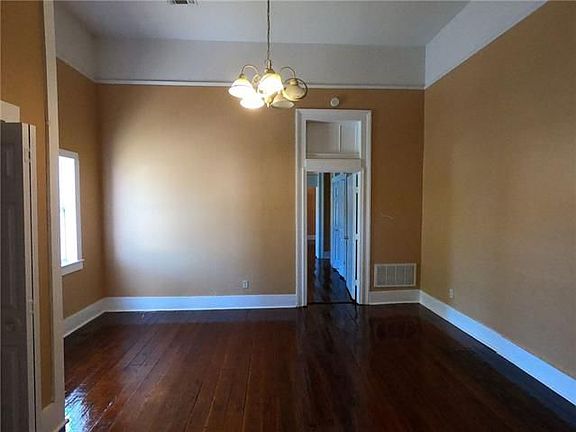 5th image of 2300 Iberville St
