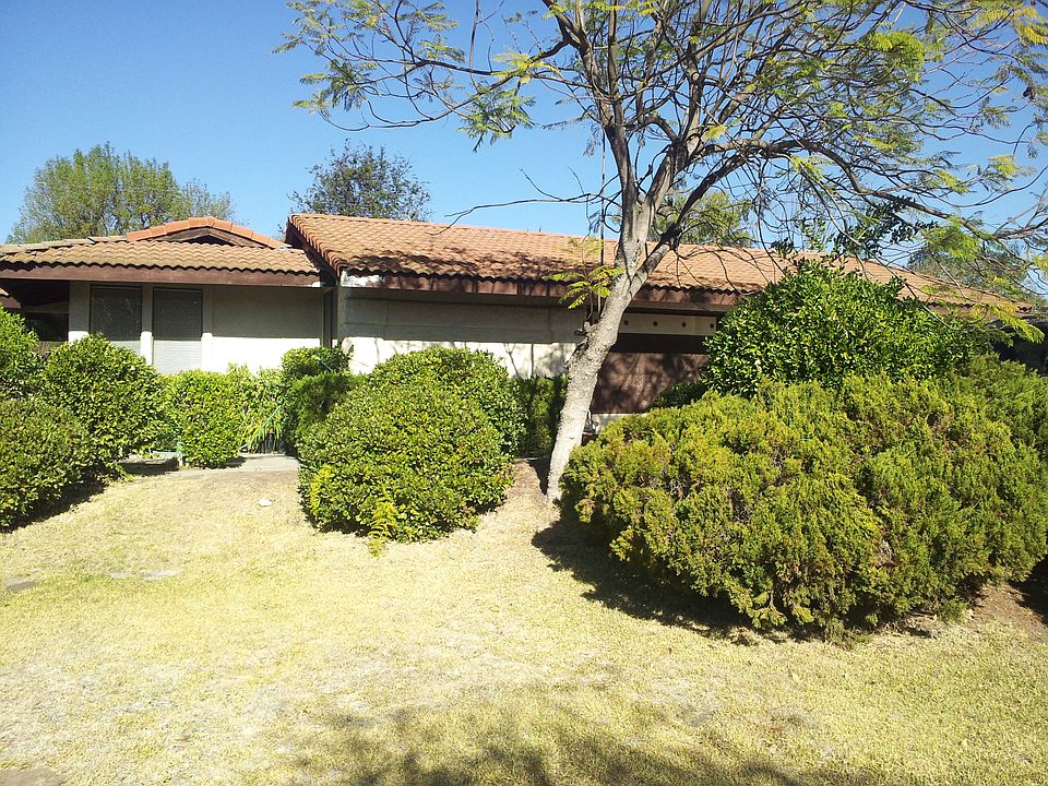 2nd image of 1579 La Granada Dr