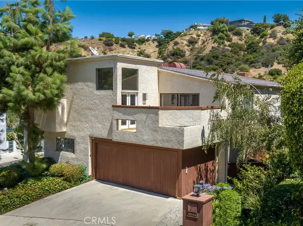 14843 Jadestone Dr, Sherman Oaks, CA 91403