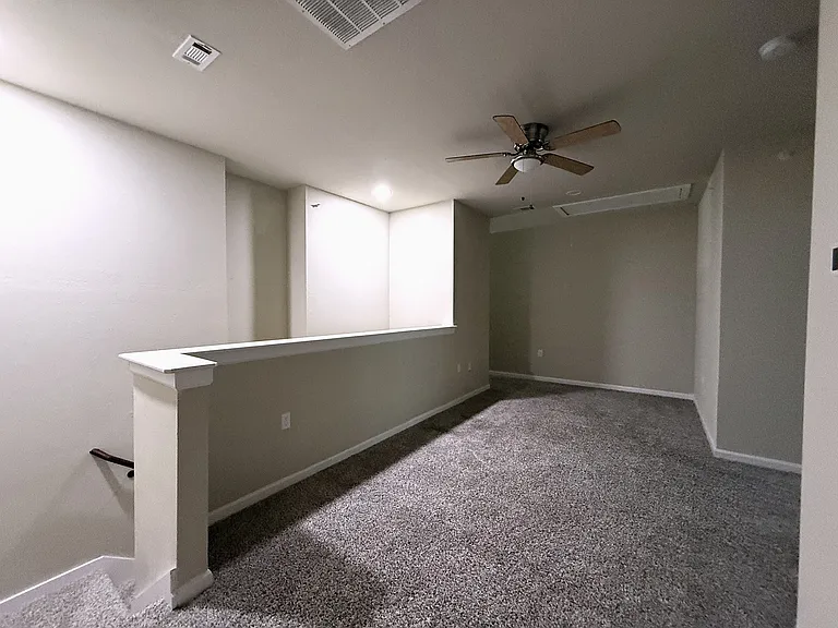 230 Heritage Ct — Photo 12