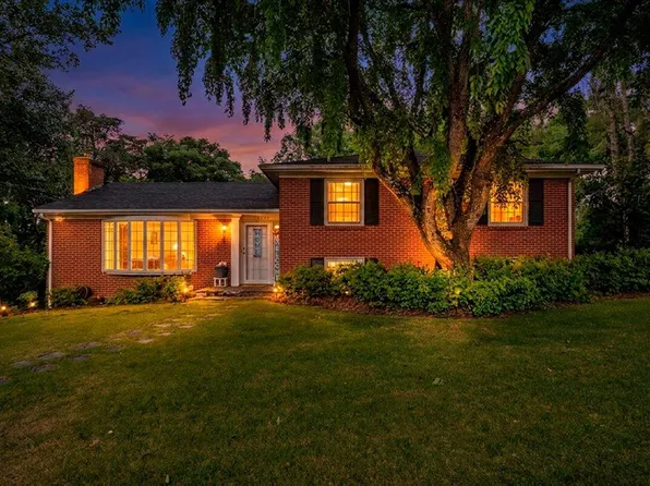 4508 Rosecrest Rd, Roanoke, VA 24018