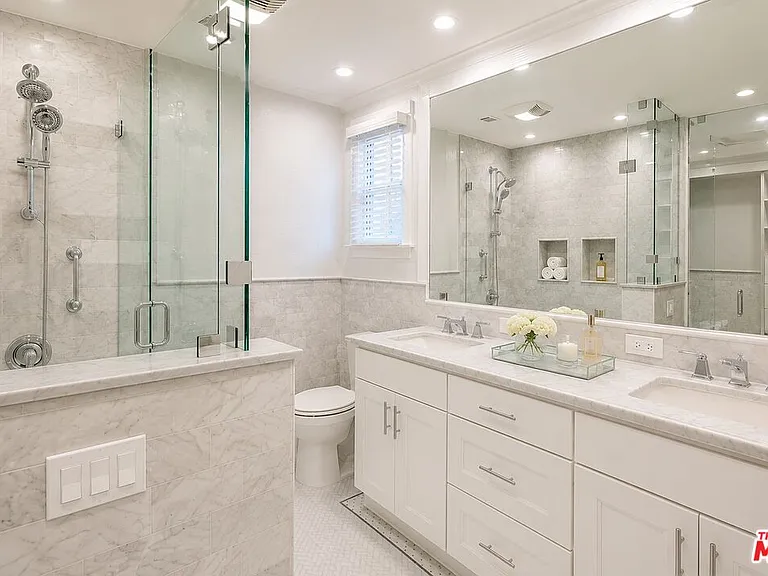 1118 S Cardiff Ave #1 — Photo 22