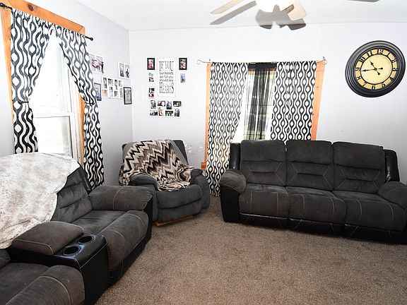 3rd image of 119 E 5th St