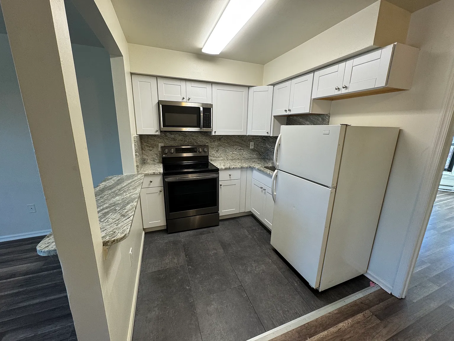 1 bed, 700 sqft, $1,300 — Photo 1