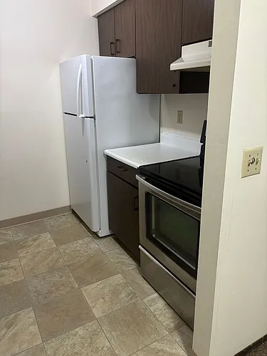 580 Knowlton St #101-204 Photo 1