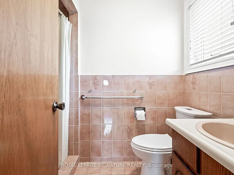 5 Acacia Ave — Photo 22