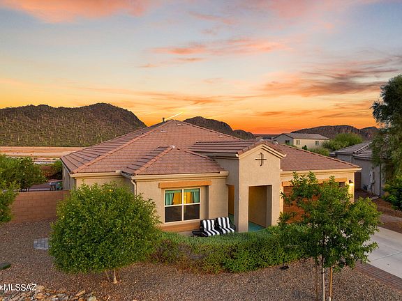 2nd image of 9890 N Saguaro Bloom Way