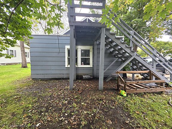 3rd image of 1528 S Grant St