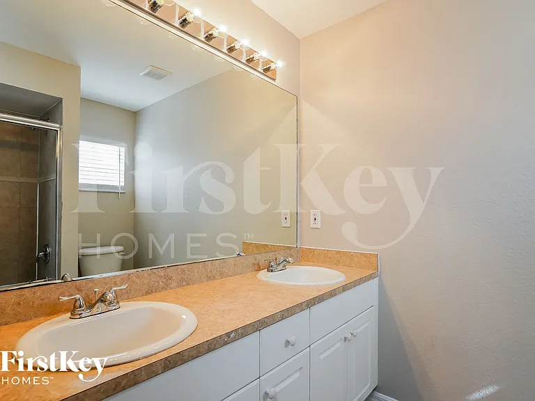 1722 NW 15th St — Photo 10