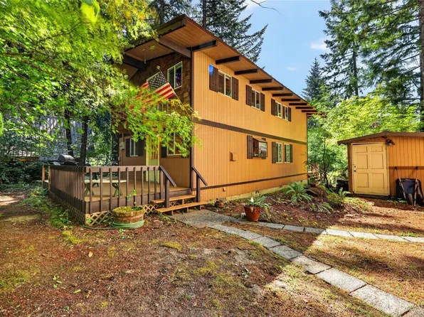 101 Cascade Drive, Packwood, WA 98361