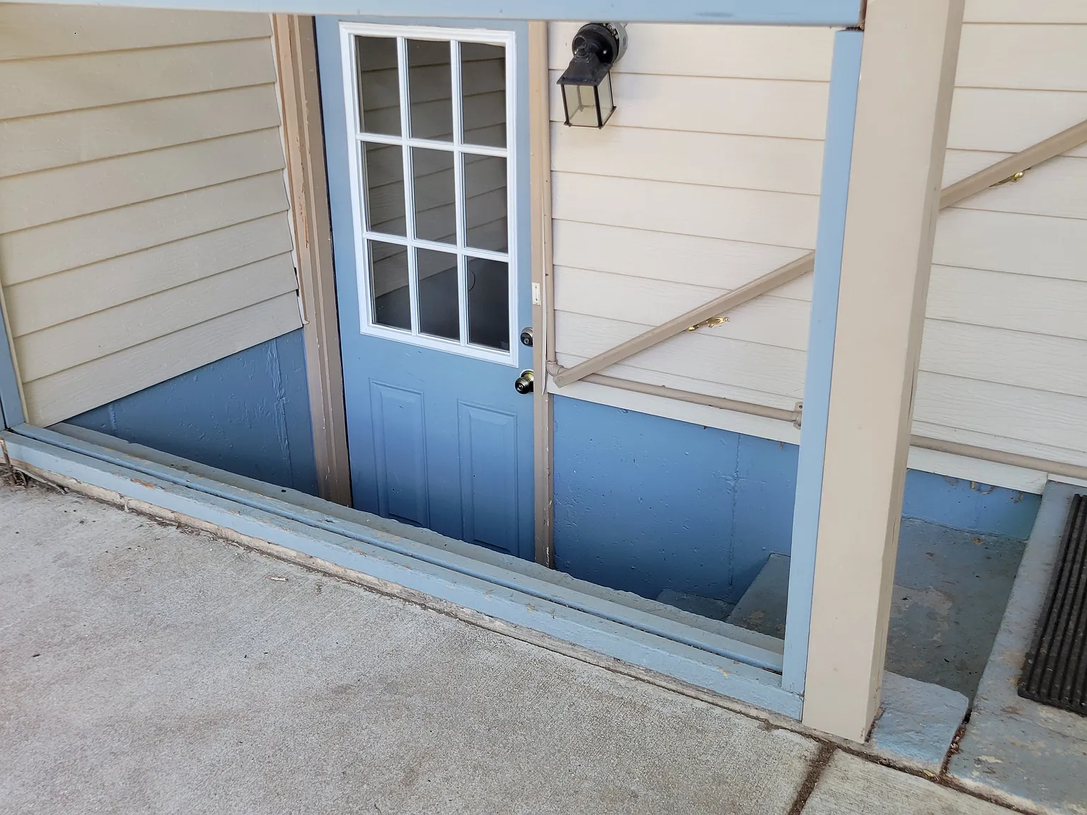 This is the front door to the apartment.