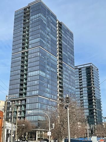 1st image of 860 W Blackhawk St Unit 202