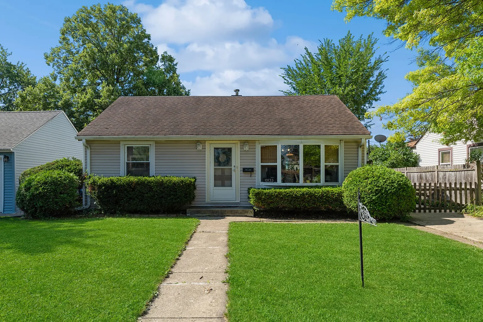 10133 Dora St photo 1