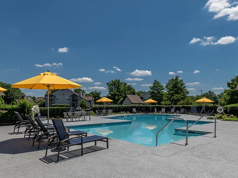 Summerlake Apartments — Photo 106