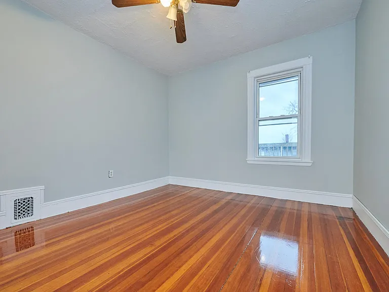 10 Lafield St #3 — Photo 8
