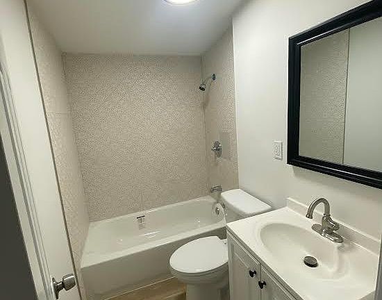 4th image of 1803 Fairfax St