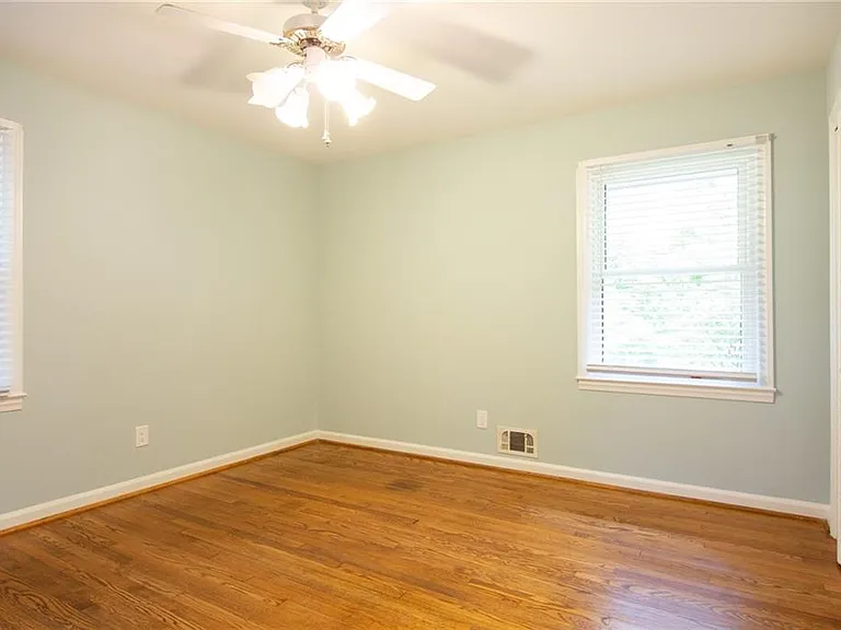 2852 Talisman Ct NE — Photo 20