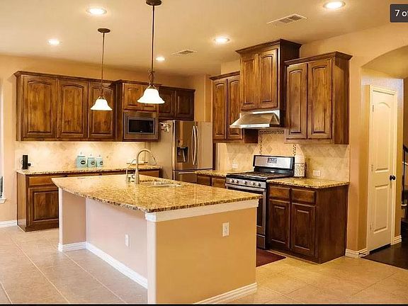 2nd image of 10871 Sexton Dr