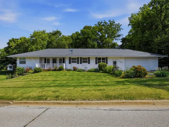 700 E 3rd St, Anamosa, IA 52205