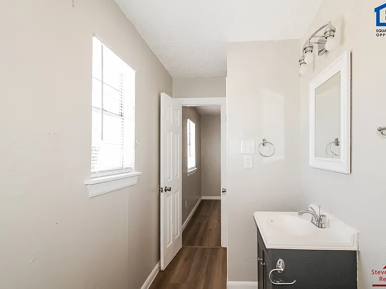 Highpoint Estate Apartments — Photo 18