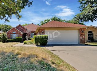 1712 Farmington Dr, Mansfield, TX 76063