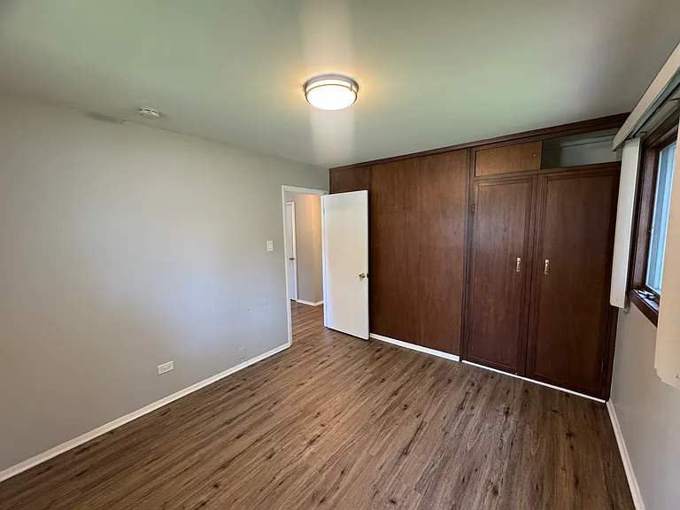 820 Park Ave — Photo 7