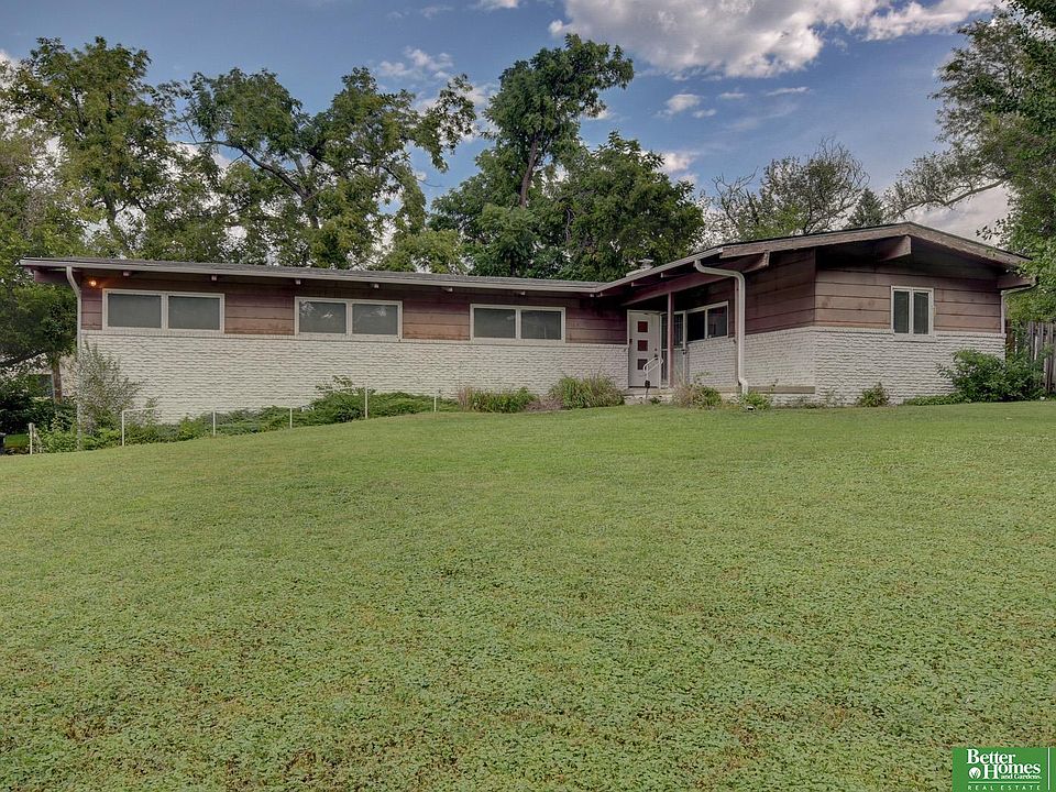 1st image of 10052 Corby St