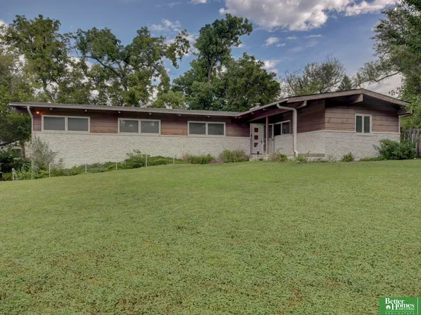 10052 Corby St, Omaha, NE 68134