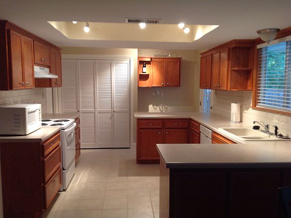 3rd image of 1705 Remuda Cir