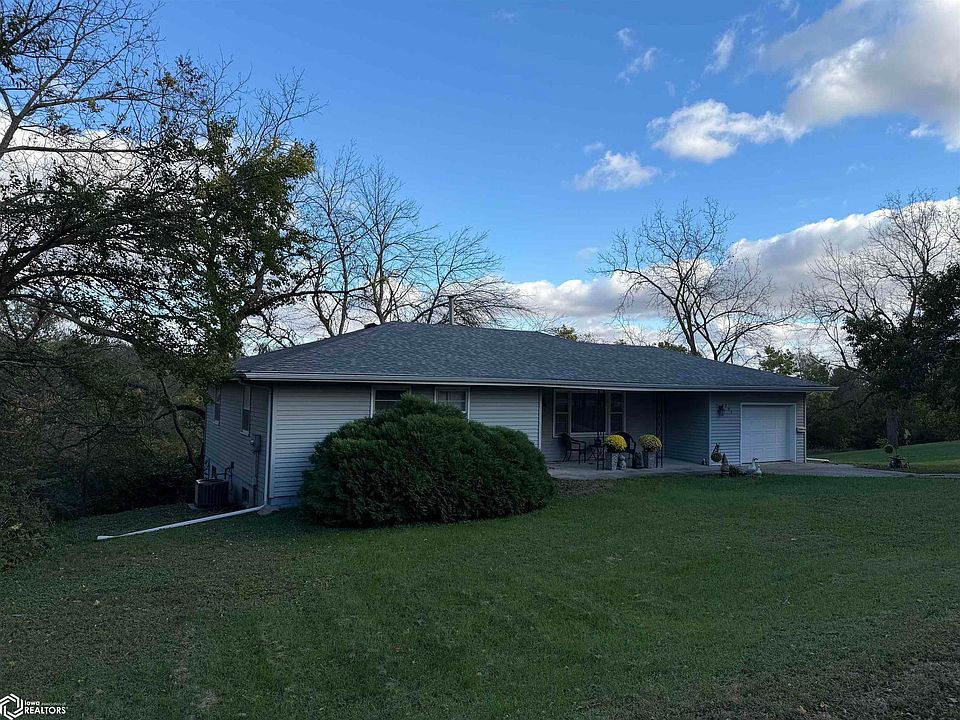 2nd image of 703 Oakview Dr