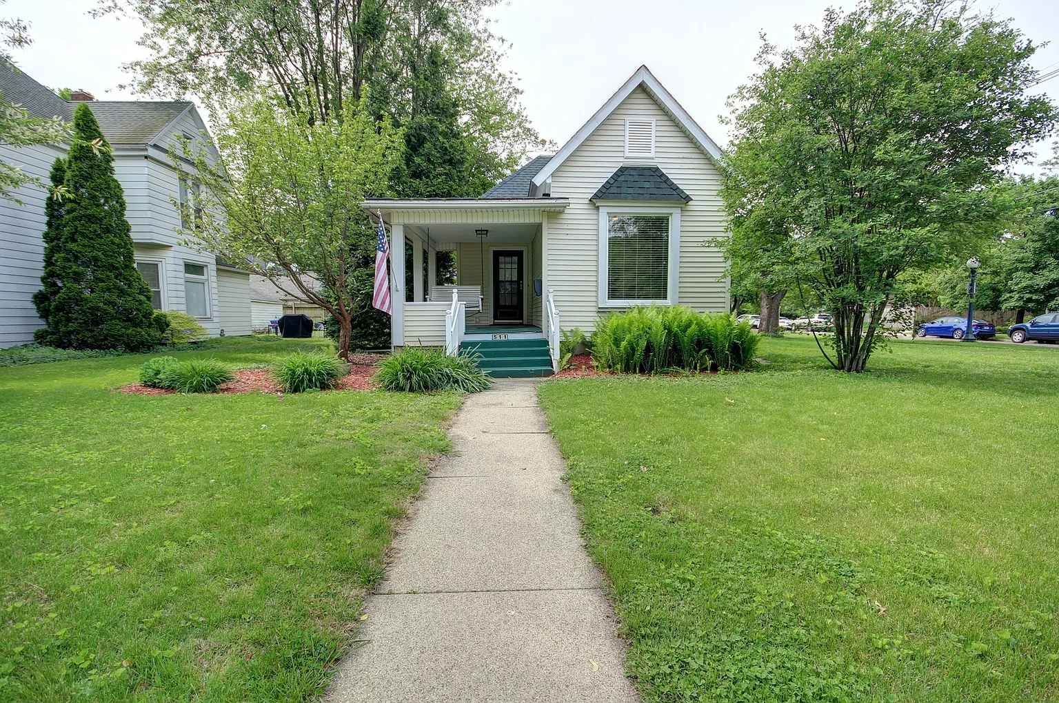 511 W White St photo 1