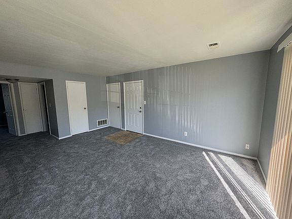 5th image of 9132 E 10th St #3