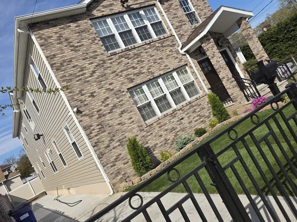 (undisclosed Address), Springfield Gardens, NY 11413