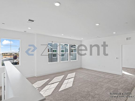 4th image of 86 W San Diego Dr #B