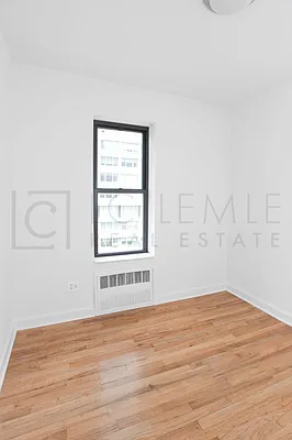 Rented by LC Lemle Real Estate Group | media 18