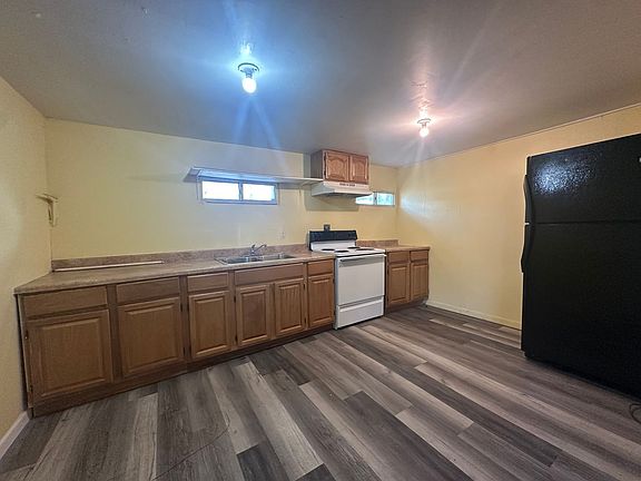 3rd image of 407 Westminster Ave #B