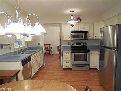 4th image of 15020 Sherwood Dr