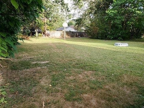 5th image of 1042 Huey St