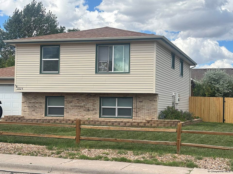 1st image of 2224 Apache St