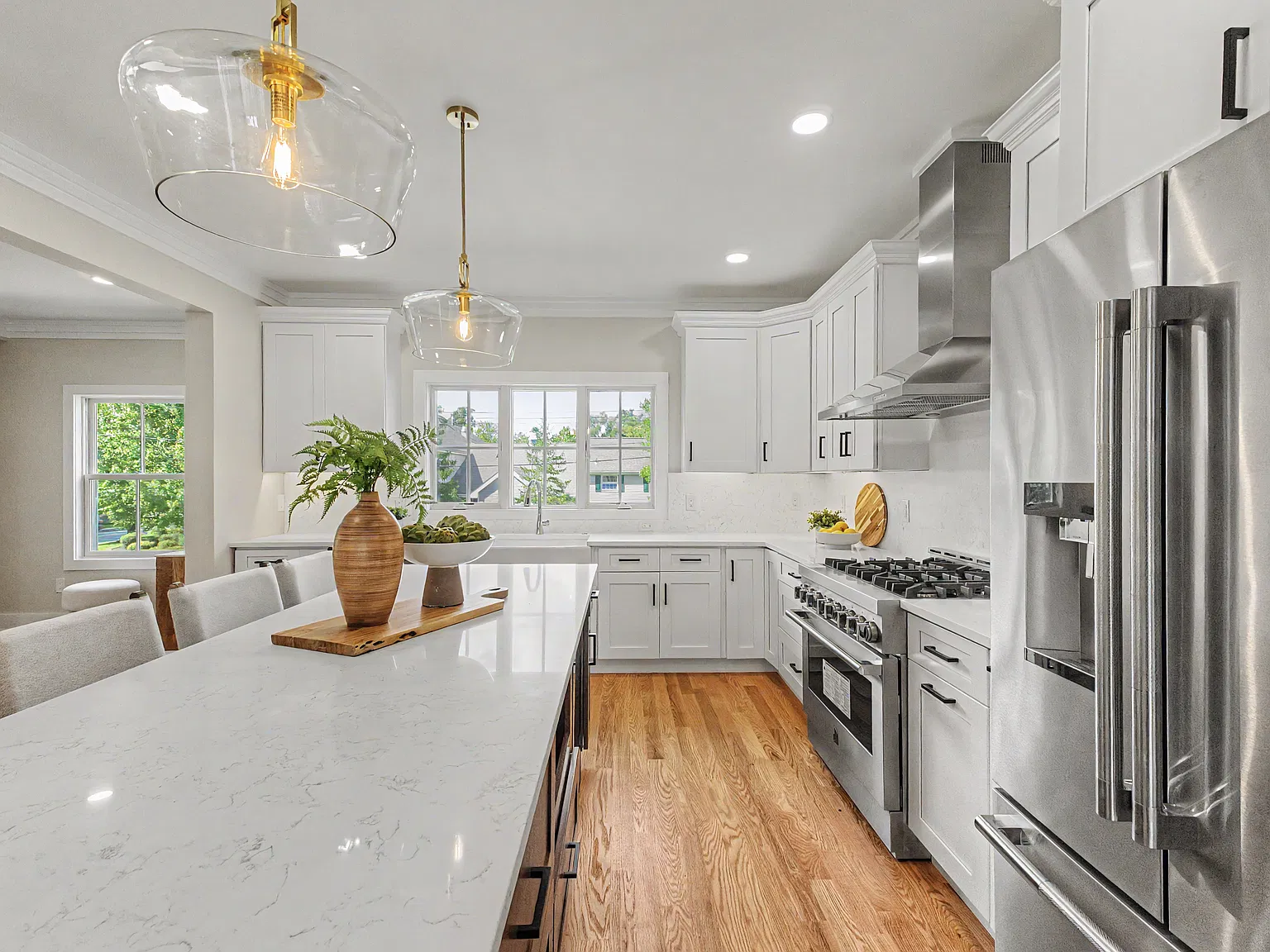 5 bed, 5300 sqft, $10,750 — Photo 3