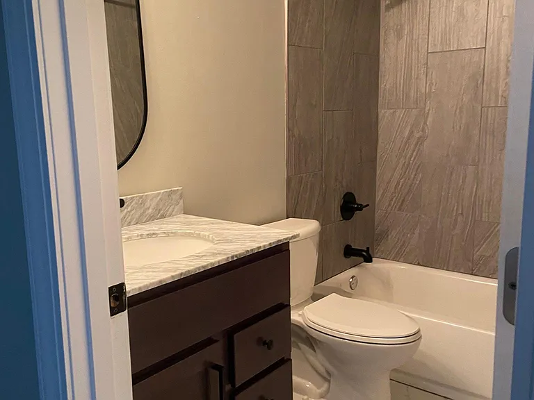 606 Monroe St #1 — Photo 6