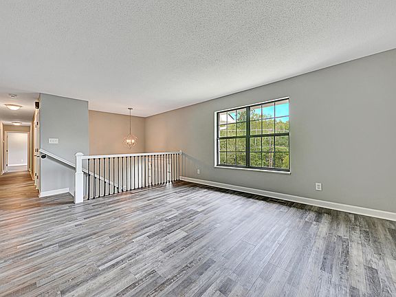 3rd image of 8716 Glen Echo Dr