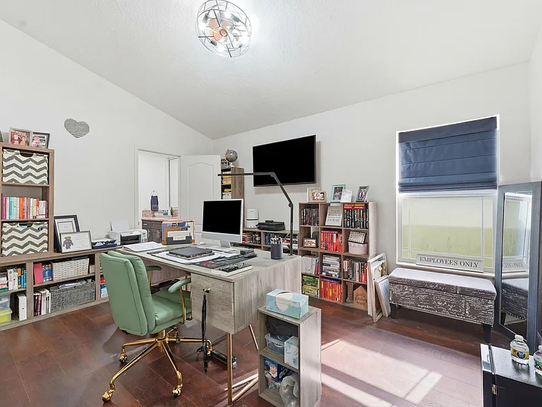3221 Johns Pl — Photo 8