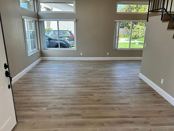 5th image of 8675 Lampson Ave