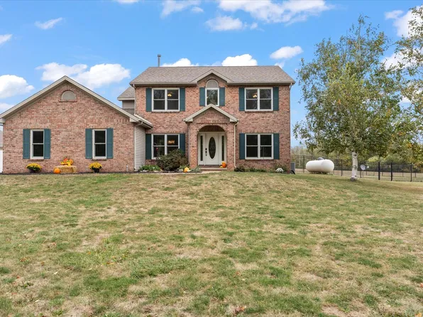 302 County Road 2650 N, Mahomet, IL 61853