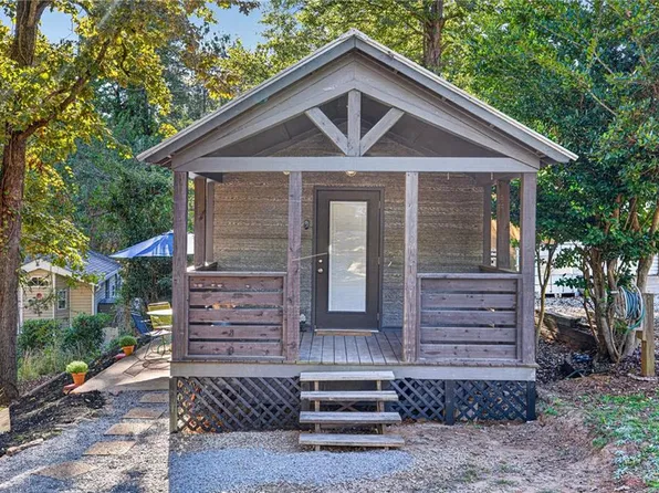 14 Commodore St, Hartwell, GA 30643
